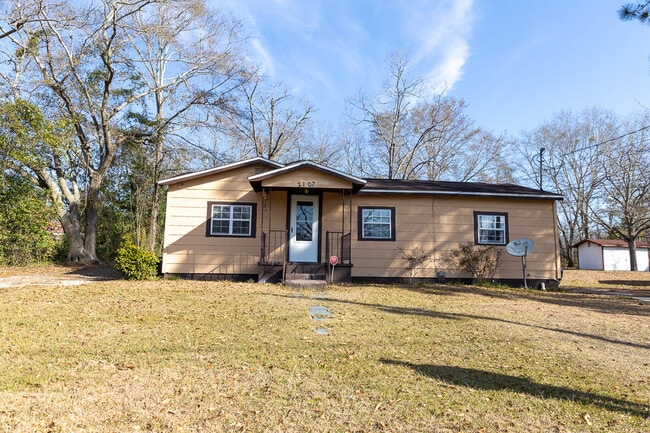 Primary Photo - 2107 Brown St