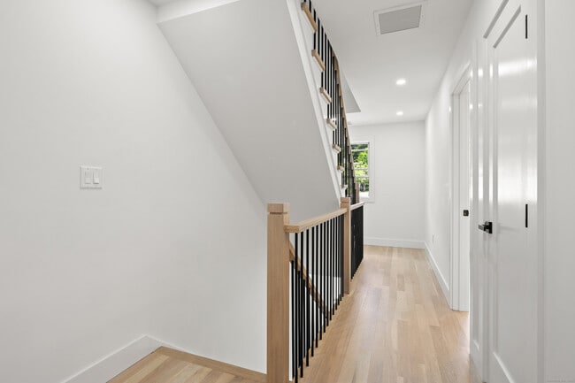 Building Photo - 26 Homestead Ln