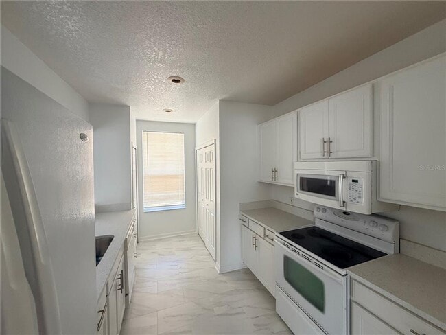 Building Photo - 642 Captiva Cir