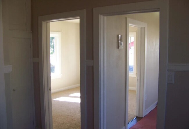 Building Photo - 3805 N 9th Pl