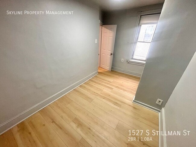 Building Photo - 1527 S Stillman St