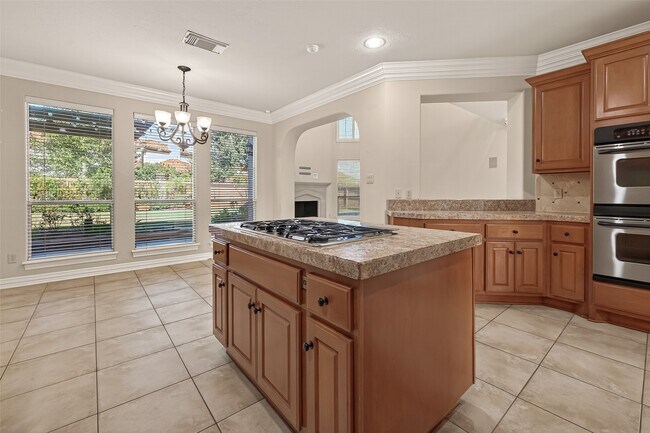 Building Photo - 2210 Bywater Dr