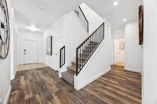 Building Photo - 1412 Elbe St