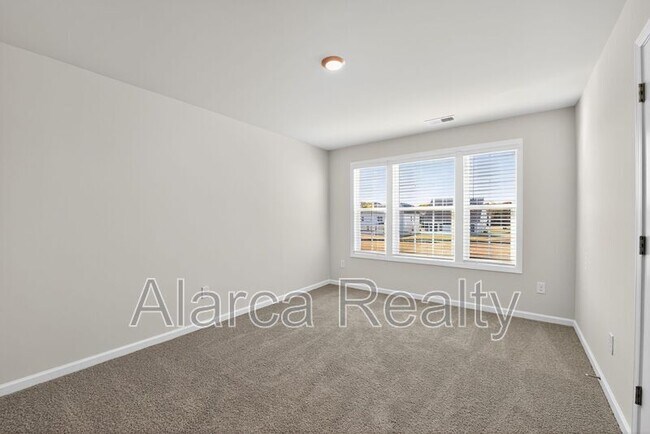 Building Photo - 7172 Sylvan Retreat Dr