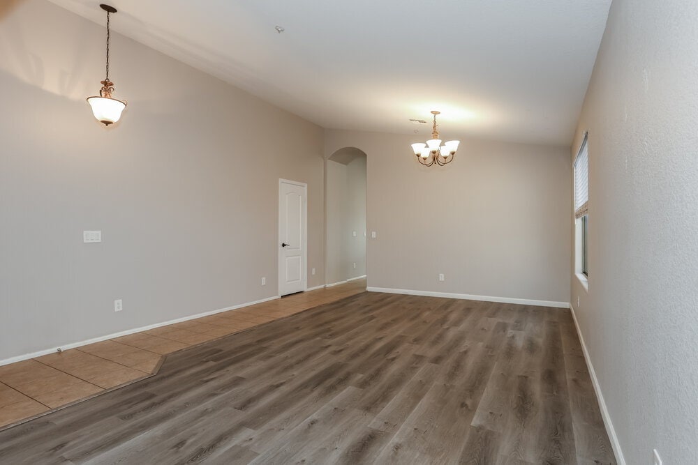 Building Photo - 8026 S 48th Dr