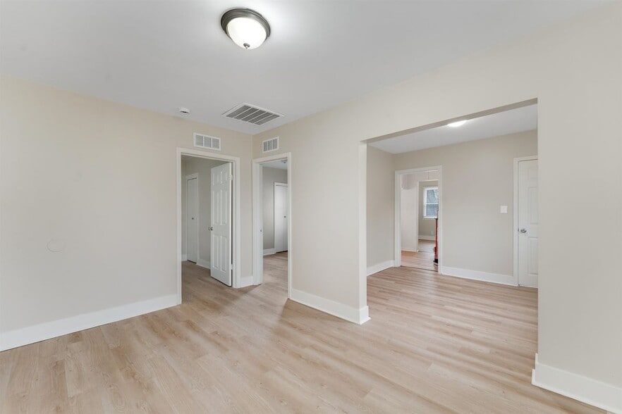 Building Photo - 24646 Tuscany Ave
