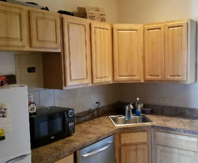 Building Photo - Updated 3-Bedroom Home in South Chicago – ...