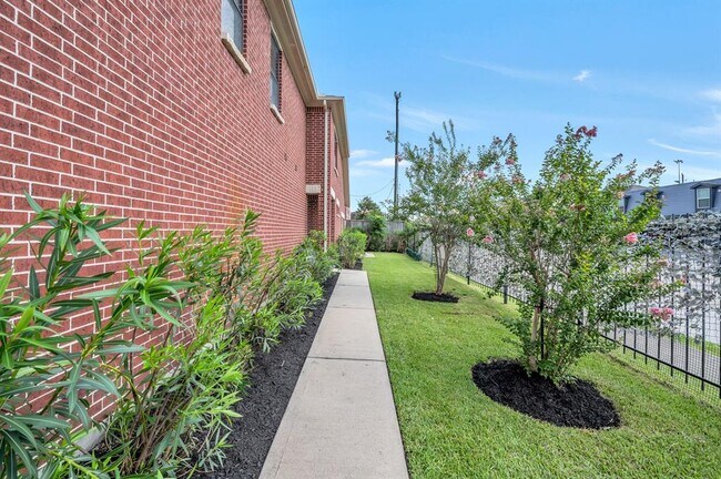 Building Photo - 3602 Link Valley Dr.