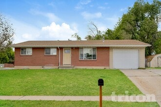 Building Photo - 3215 W Bigarade Ln