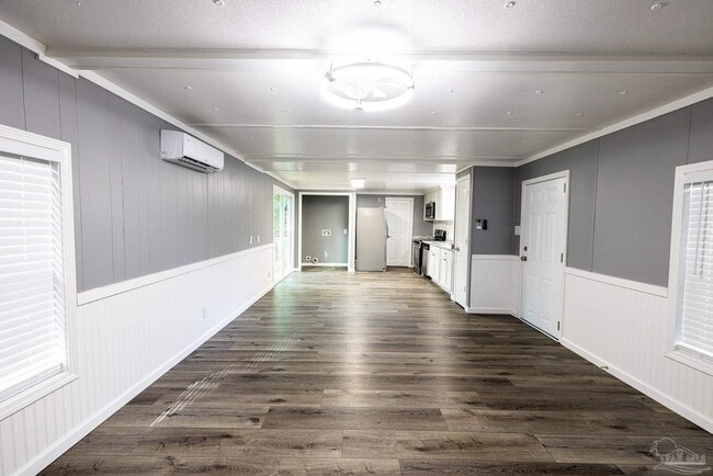 Building Photo - 4413 Basswood St