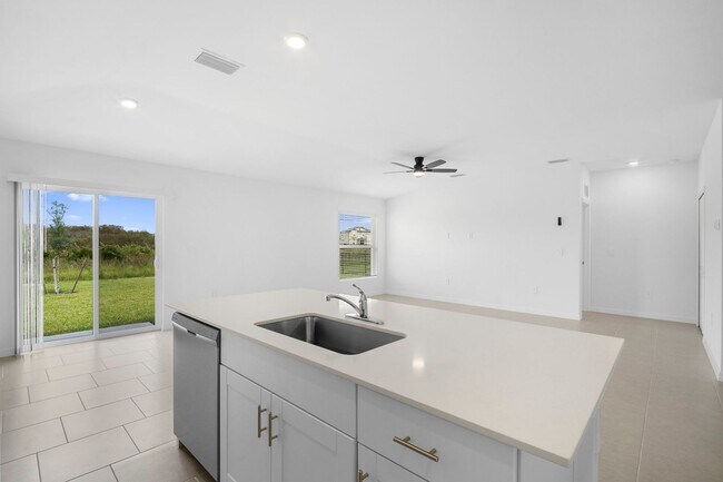 Building Photo - Brand New construction 4 bedrooms 2 bathrooms in North Fort Myers