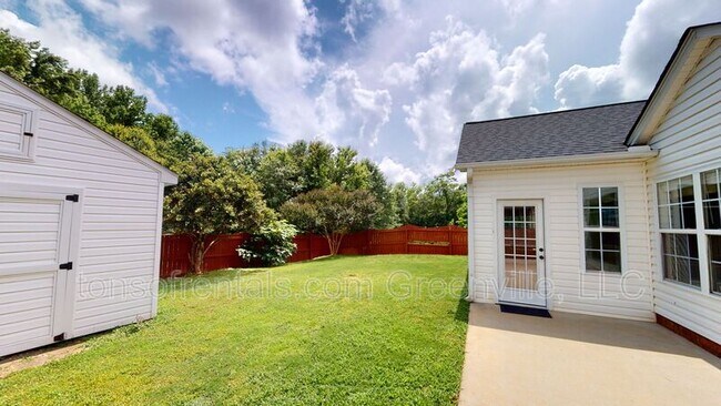 Building Photo - 210 Grimes Dr