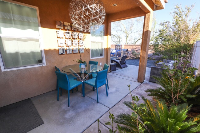 Building Photo - 62679 S Starcross Dr