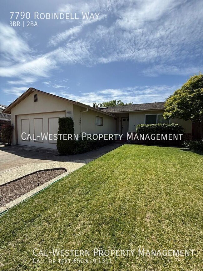 Building Photo - 7790 Robindell Way