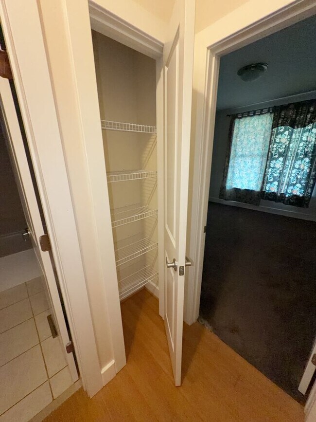 Building Photo - Stylish 2 Bedroom, 2 Bath Condo in the Heart of Manchester
