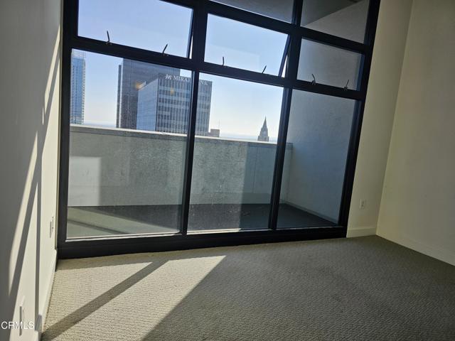 Building Photo - 3223 W 6th St