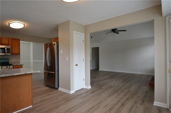 Building Photo - 4131 Sweetsprings Terrace SW