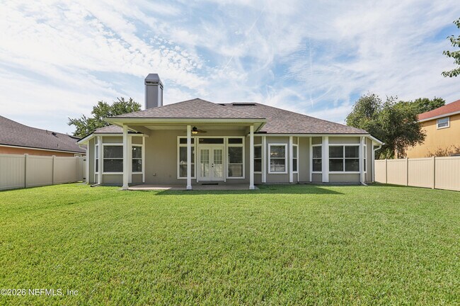 Building Photo - 2070 Thornhill Drive