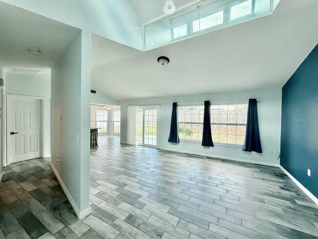 Building Photo - 6149 Staunton Dr