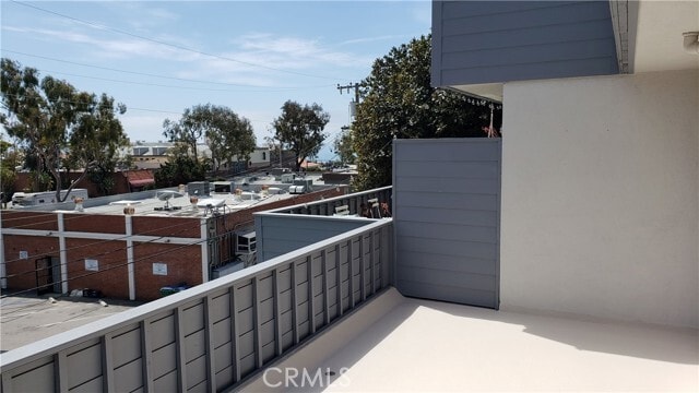 Building Photo - 215 Lower Cliff Dr