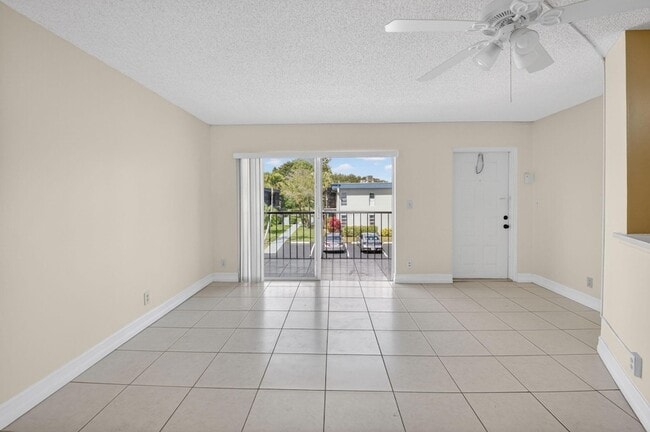 Building Photo - 7535 S Oriole Blvd