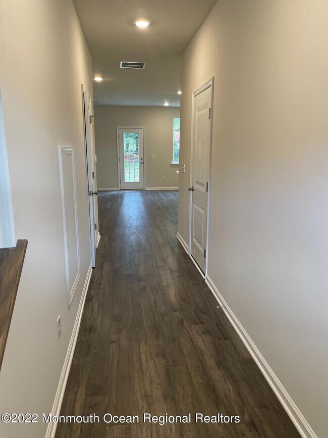 Building Photo - 54 Peregrine Way