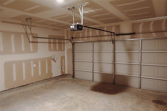 Building Photo - 15182 Canyon Rapids Rd