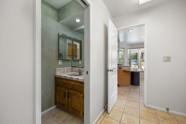 Building Photo - 2901 Loveland Way