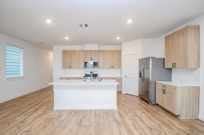 Building Photo - 3578 Lovebird Ln