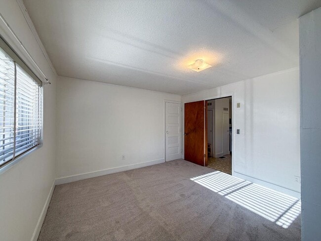 Building Photo - 3006 N Willis Blvd