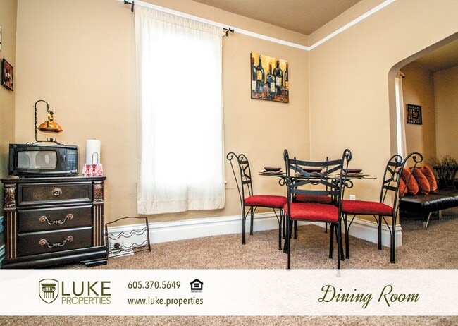 Building Photo - 803 S Main Ave