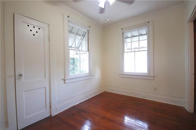 Building Photo - 922 Hillary St