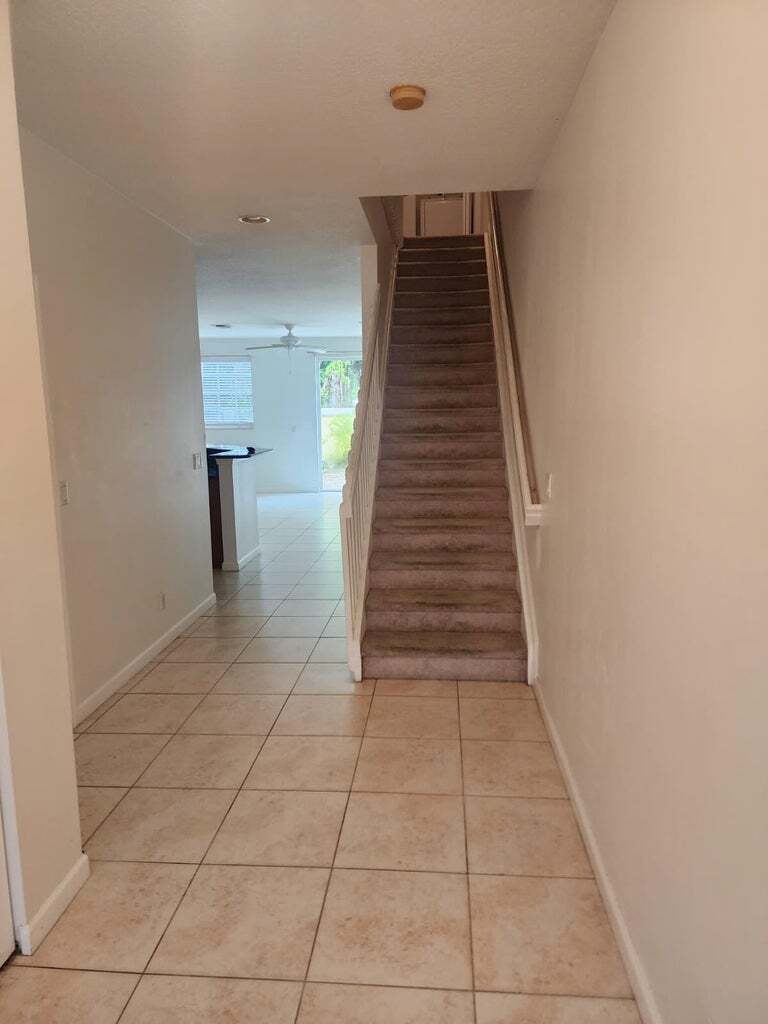 Building Photo - 460 Marbella Dr