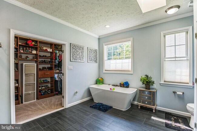 Building Photo - 8941 Grotto Ct