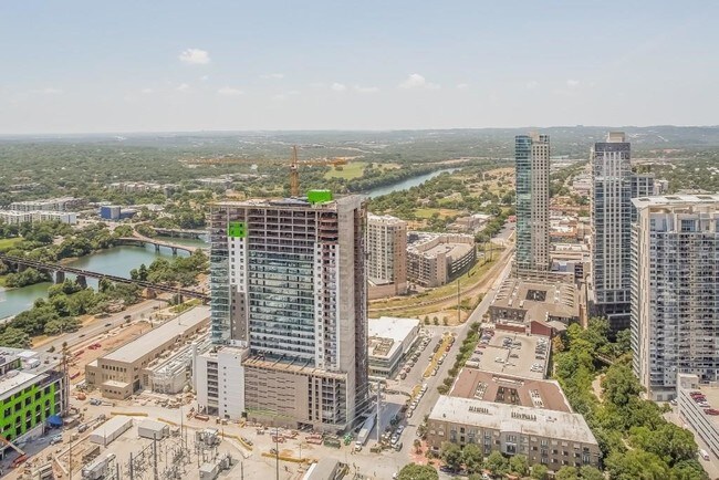 Building Photo - 360 Nueces St