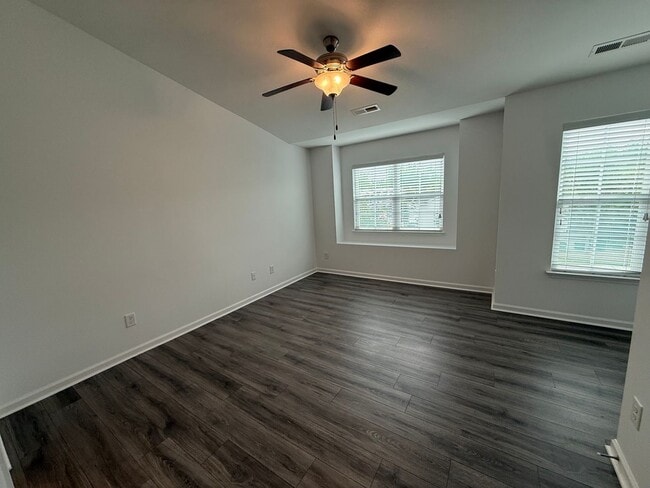 Building Photo - 5448 Farm House Trail