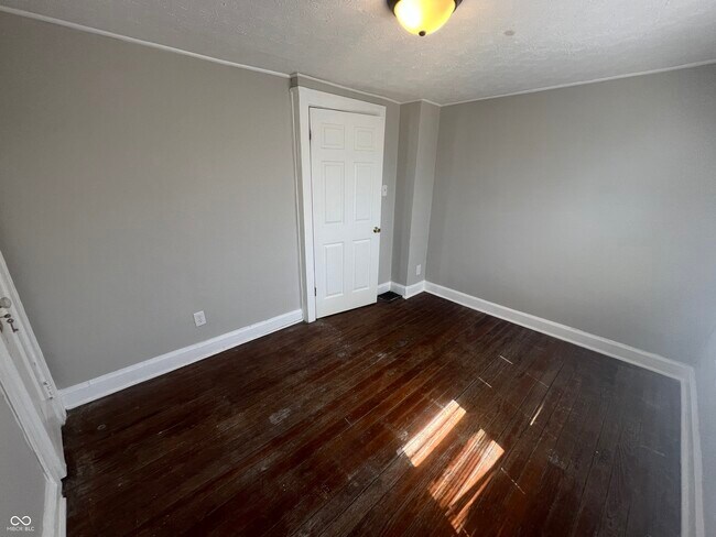 Building Photo - 4919 Orion Ave