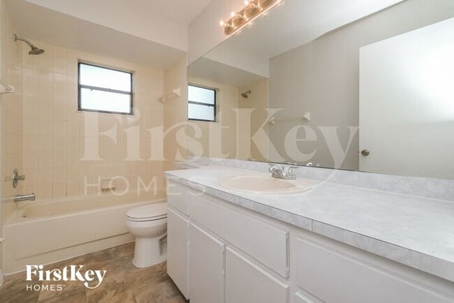 Building Photo - 8604 Knob Hill Ct