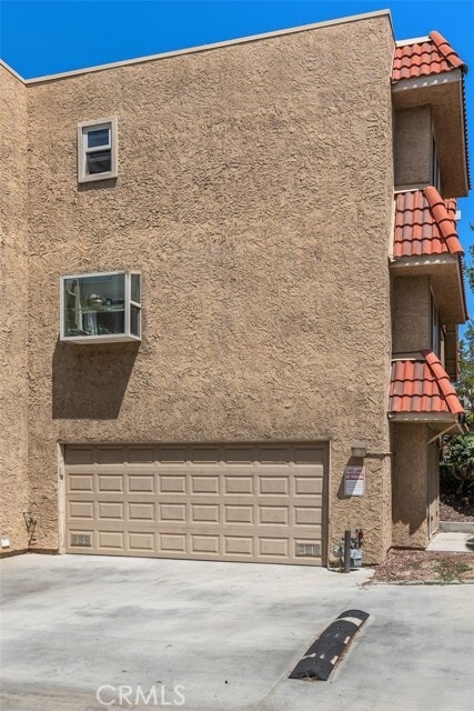 Building Photo - 17906 River Cir