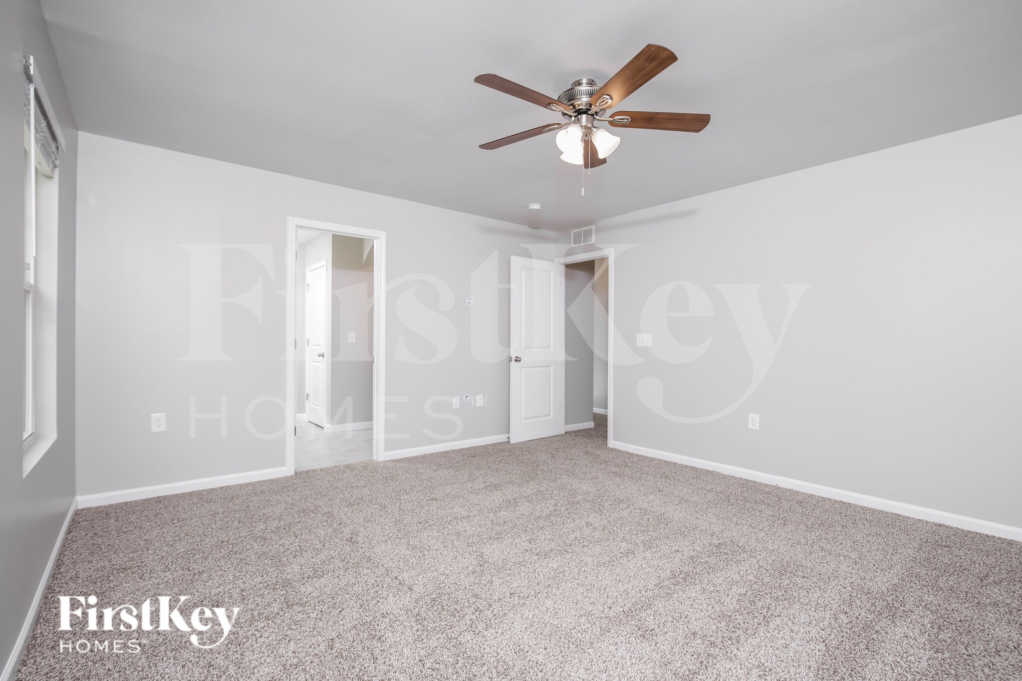 Building Photo - 636 Starry Sky Dr