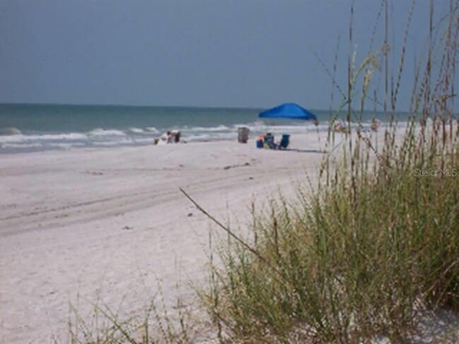 Building Photo - 121 14th Ave N