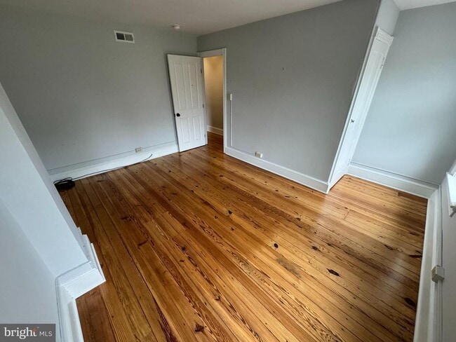 Building Photo - 26 N Congress St