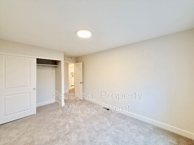 Building Photo - 8105 NE 167th Ave