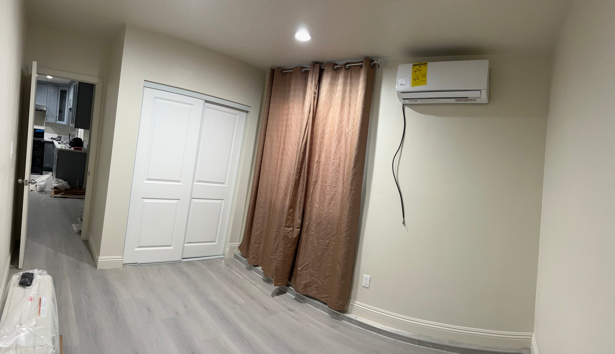 Building Photo - 3721 Vineland Ave