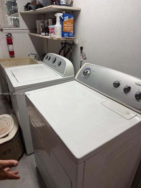 Building Photo - 3924 Hayes St