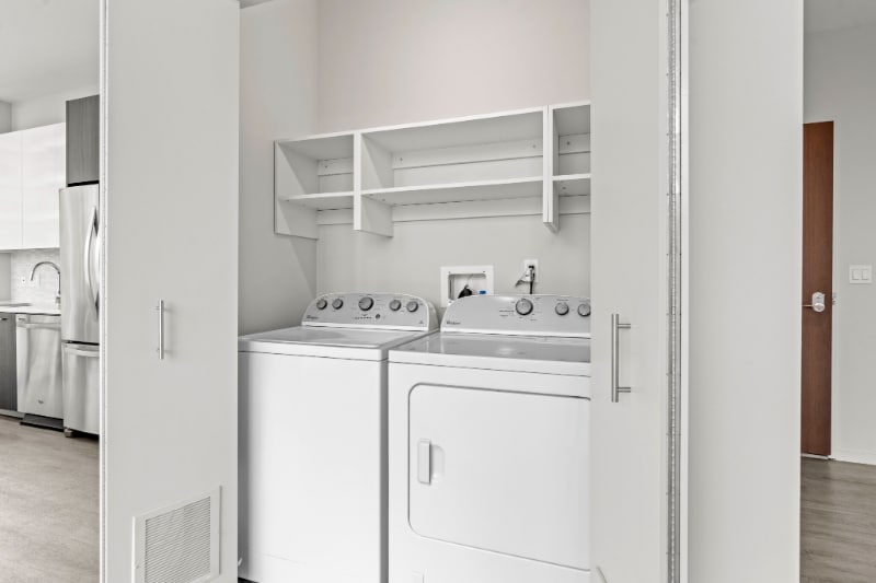 Building Photo - 34 E Huron St