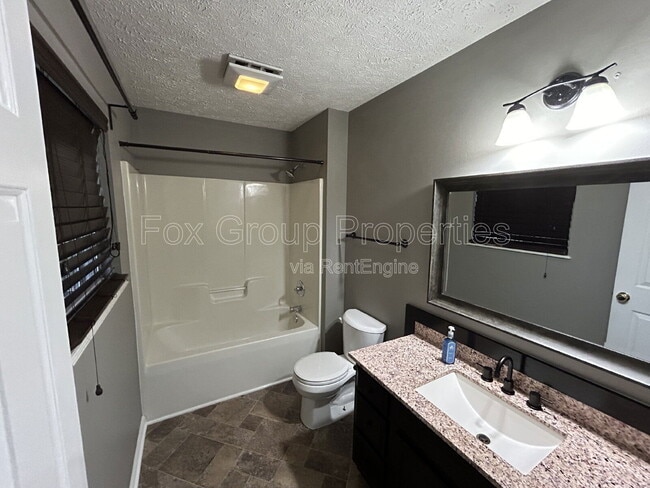 Building Photo - 158 Westscott Dr