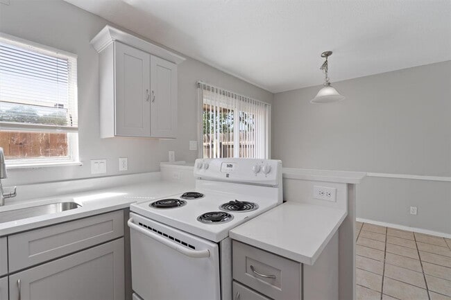 Building Photo - 5800 Belmoor Dr