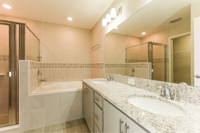 Building Photo - 6490 Polly Ln