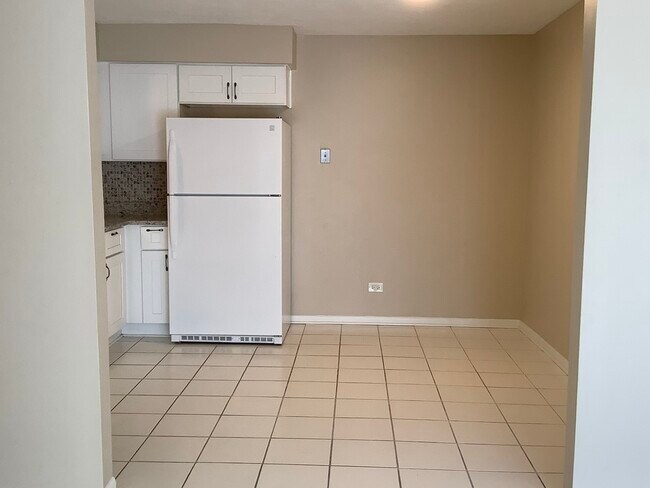 Building Photo - 10408 Menard Ave